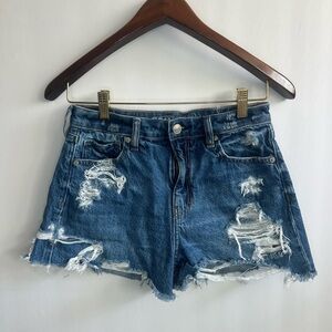 American Eagle mom short size 4 comfort stretch waistband